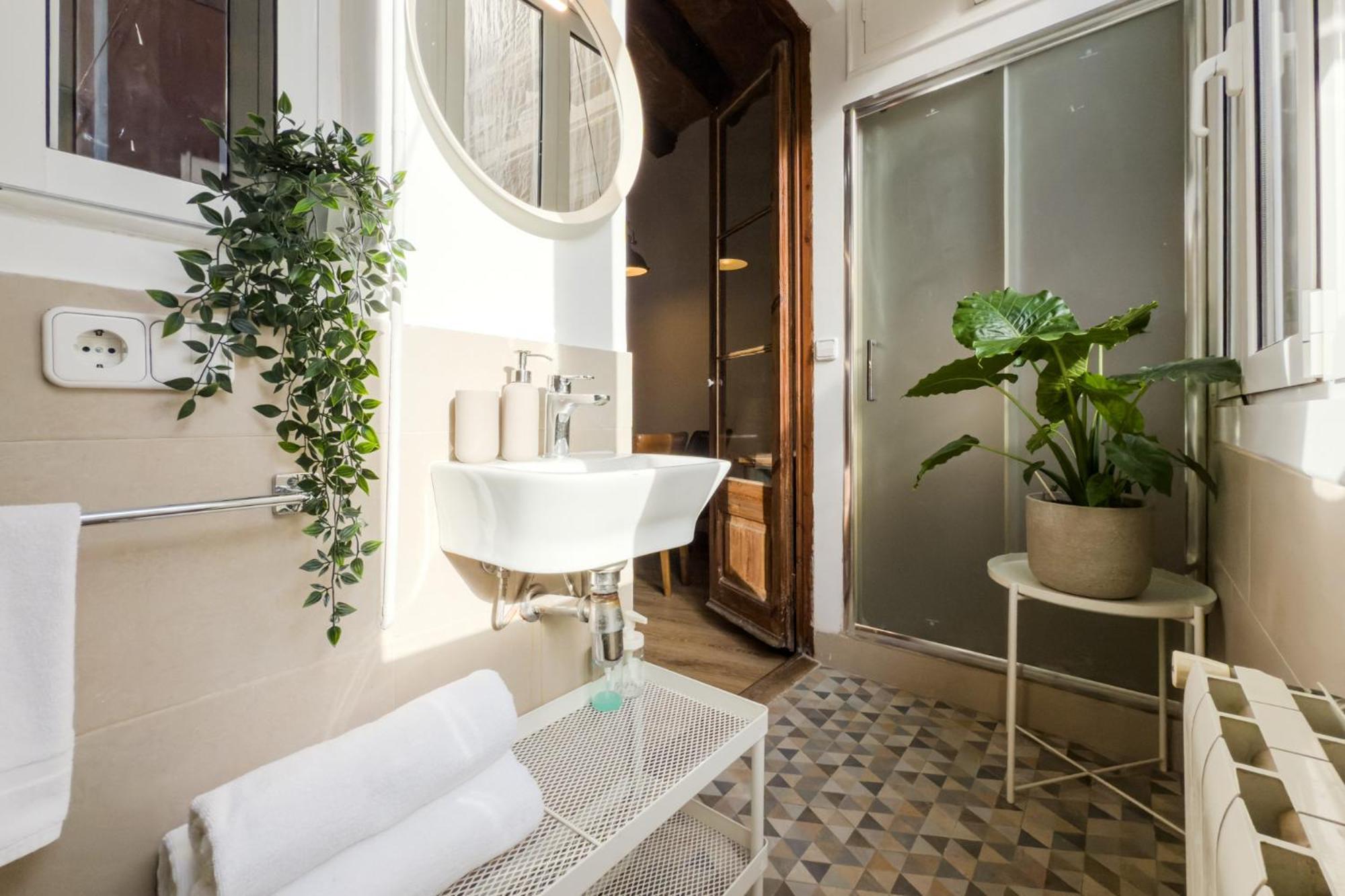 Magalhaes - Trad Flat In Poble Sec, Near Ramblas Barcelona Exterior photo